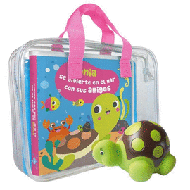 SONIA SE DIVIERTE EN EL MAR CON SUS AMIGOS