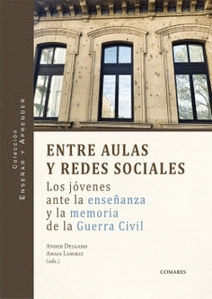 ENTRE AULAS Y REDES SOCIALES